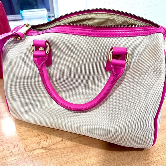 Victoria's Secret Pink and Cream medium size Bag - Picture 3 of 7